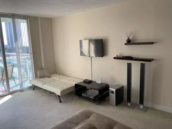 Sunny Isles Beach, FL 33160,19390 Collins AVE 804