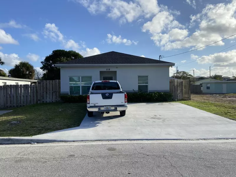 218 NE 13th AVE, Boynton Beach, FL 33435