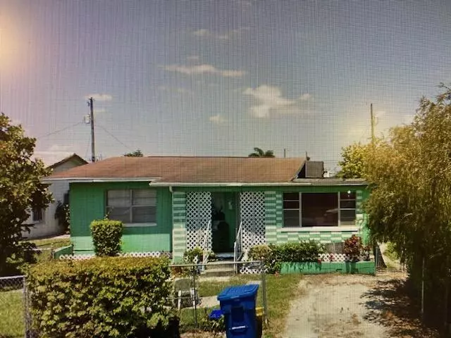 530 SW 3rd ST, Belle Glade, FL 33430