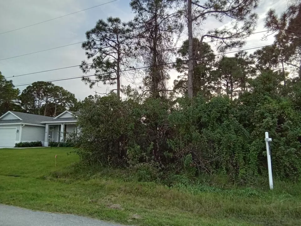 Port Saint Lucie, FL 34986,6120 NW Densaw TER