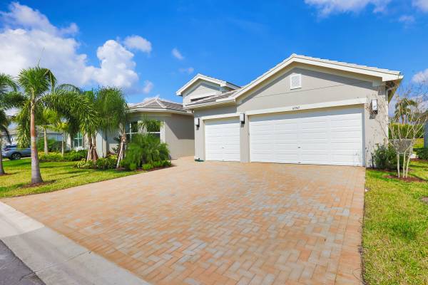 10943 SW Ivory Springs LN, Port Saint Lucie, FL 34987