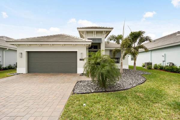 12711 SW Sunrise Lake TER, Port Saint Lucie, FL 34987