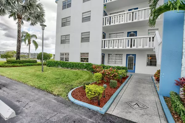 1018 Exeter A, Boca Raton, FL 33434