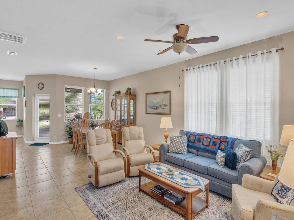 Vero Beach, FL 32966,7208 Gallery LN