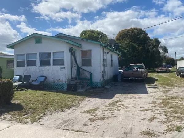 Fort Pierce, FL 34950,711 N 17th ST