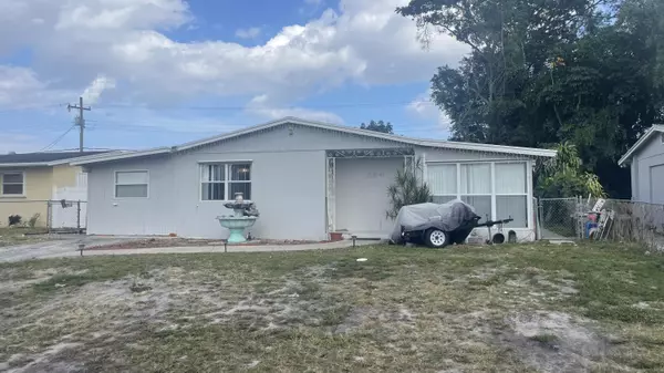 884 S Balfrey DR, West Palm Beach, FL 33413