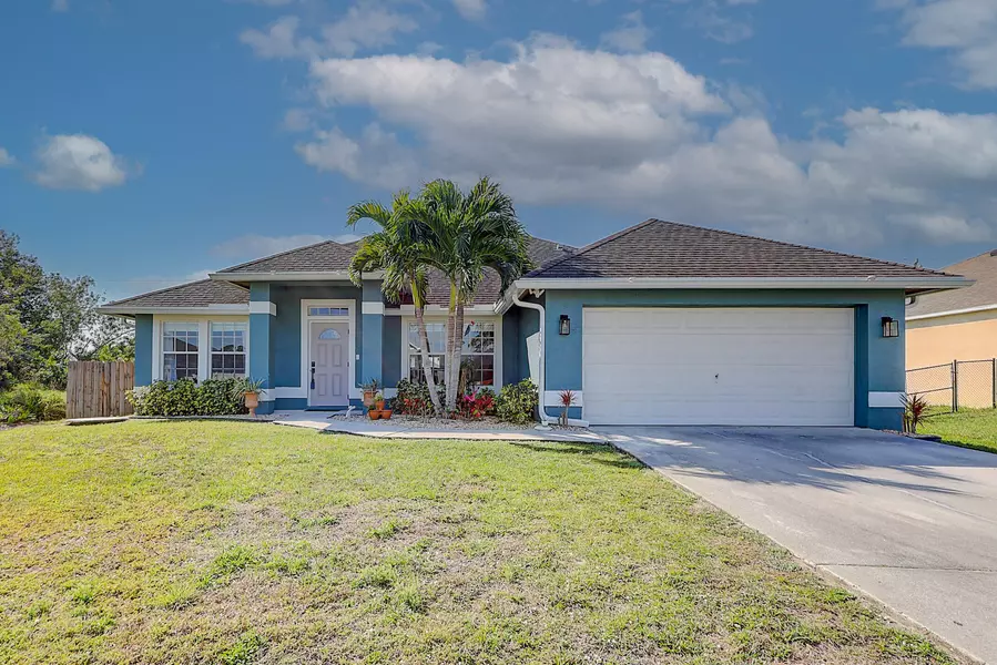 180 SW Felix AVE, Port Saint Lucie, FL 34953