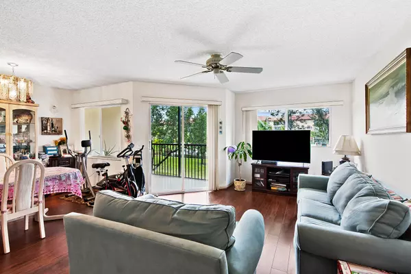 Pembroke Pines, FL 33027,12651 SW 16th CT 211b