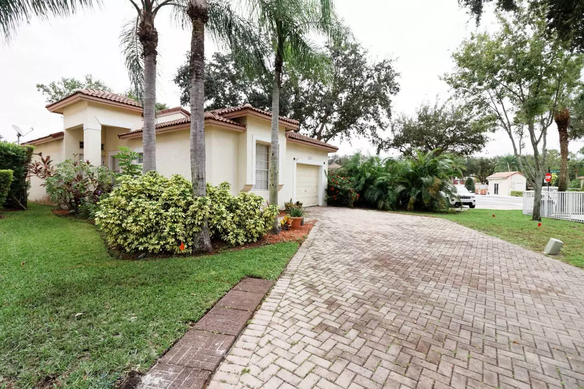 Coral Springs, FL 33067,6307 NW 39th CT