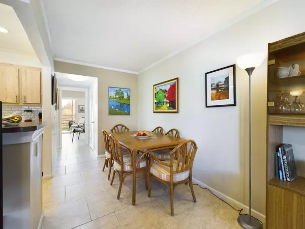 Boca Raton, FL 33434,414 Mansfield J