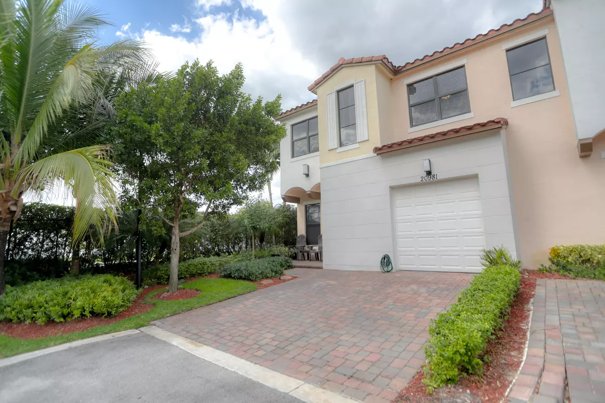 Pembroke Pines, FL 33029,20981 NW 1st CT