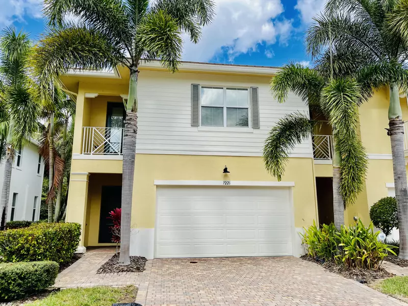 7221 Oxford CT, Palm Beach Gardens, FL 33418