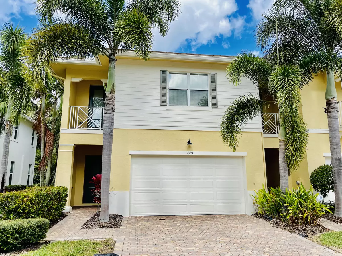 Palm Beach Gardens, FL 33418,7221 Oxford CT