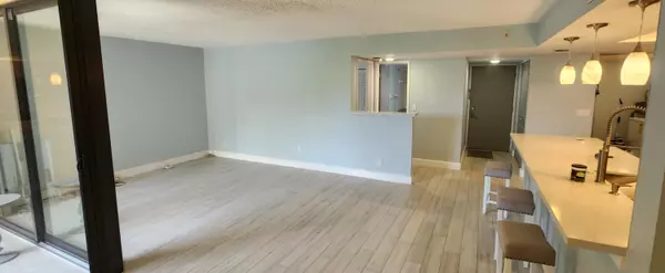 Delray Beach, FL 33444,955 Dotterel RD 2408