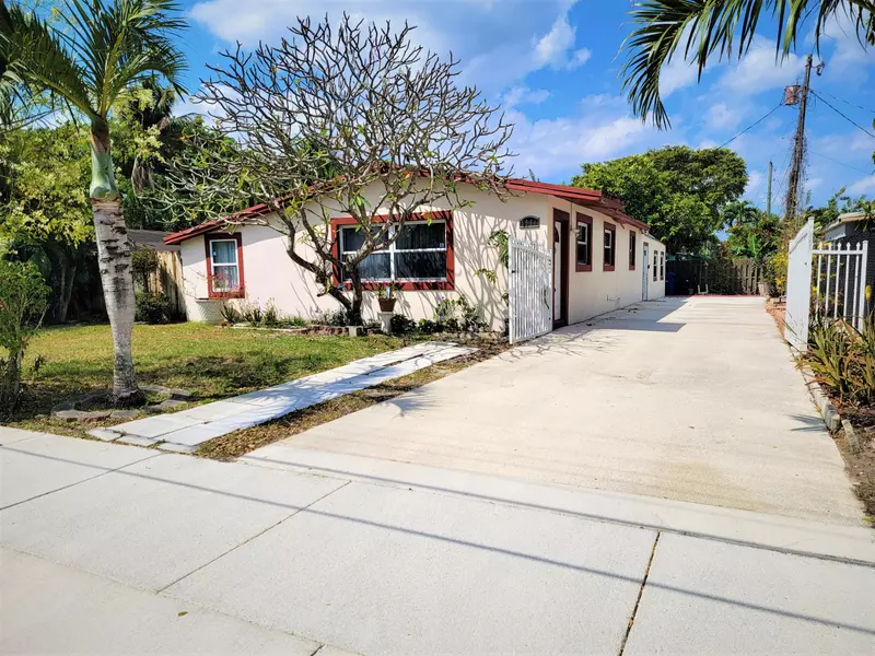 5961 NW 41st TER, North Lauderdale, FL 33319