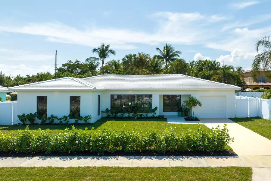 161 Yale DR, Lake Worth Beach, FL 33460