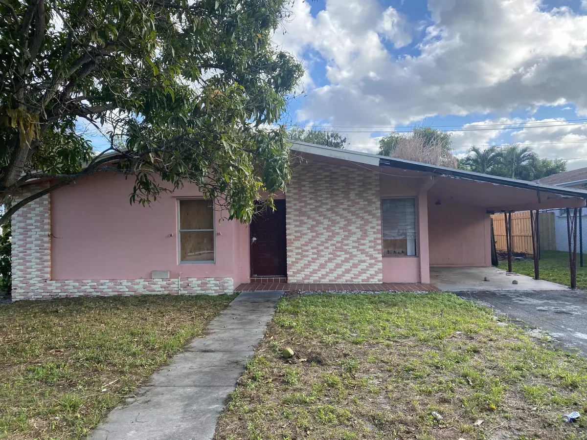 Delray Beach, FL 33444,4 SW 8th CT