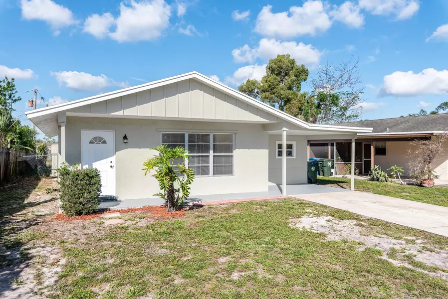 217 Fleming AVE, Greenacres, FL 33463