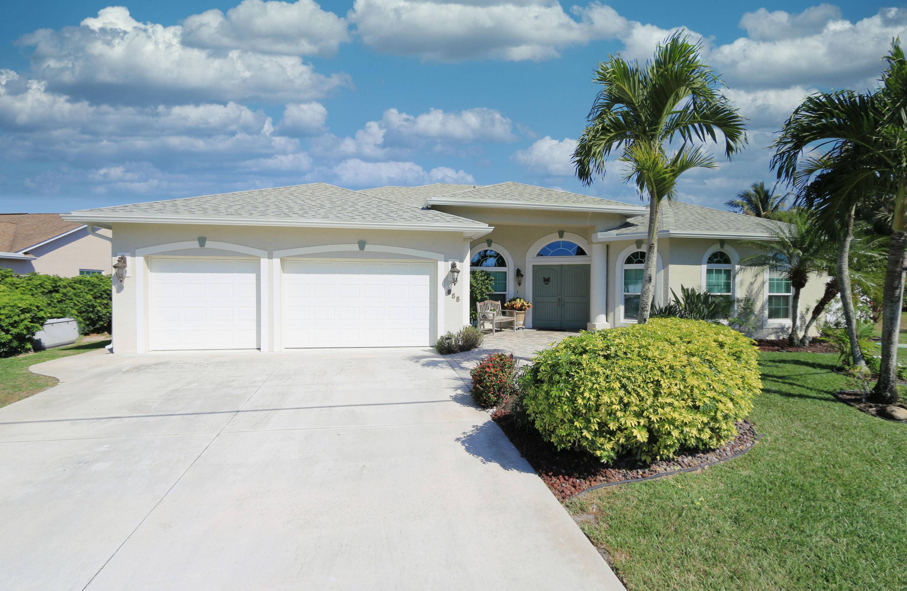 655 NE Emerson ST, Port Saint Lucie, FL 34983