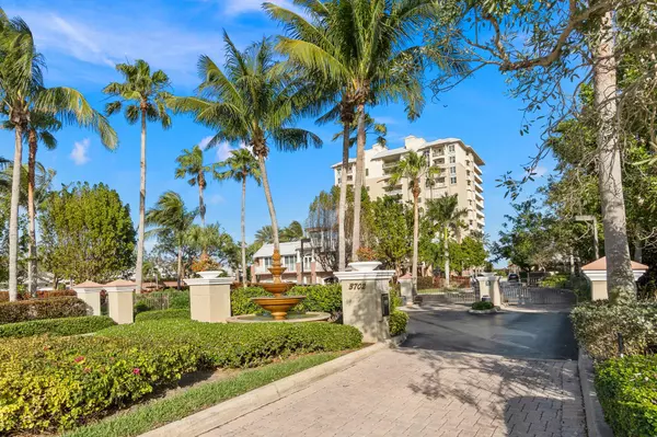 Live the Dream Life: Luxurious Oceanfront Home in Hutchinson Island,Amanda Geller