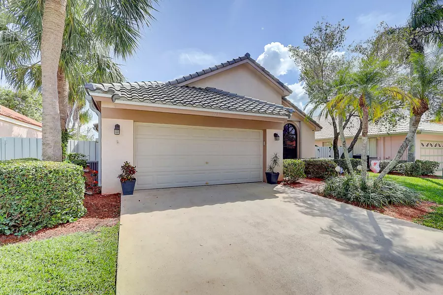 113 Executive CIR, Boynton Beach, FL 33436