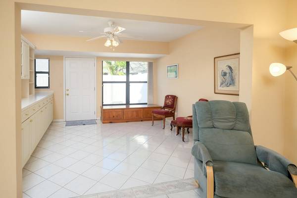 West Palm Beach, FL 33417,4469 Corniche CIR 14