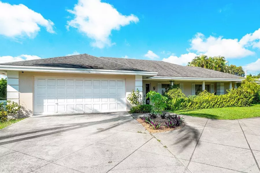 225 Golfview DR, Tequesta, FL 33469