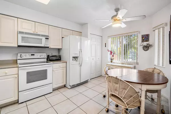 Boynton Beach, FL 33437,12560 Majesty CIR 306