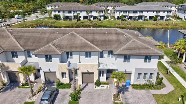 Royal Palm Beach, FL 33411,921 Pioneer WAY