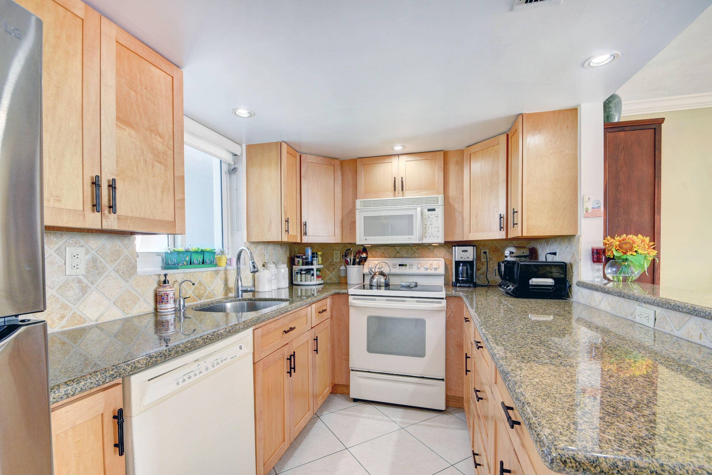 Palm Beach, FL 33480,2505 S Ocean BLVD 4020