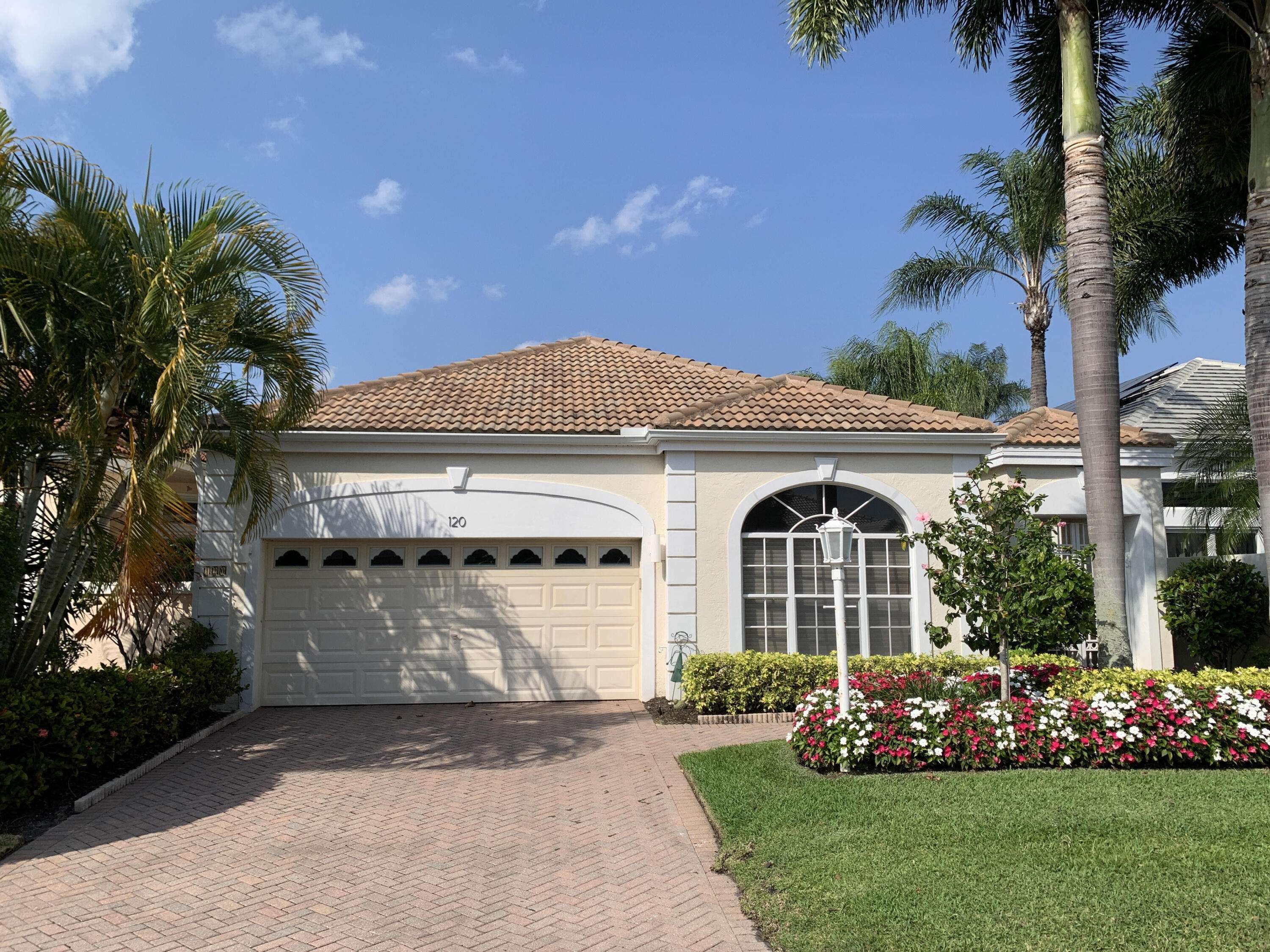 Palm Beach Gardens, FL 33418,120 Coral Cay DR