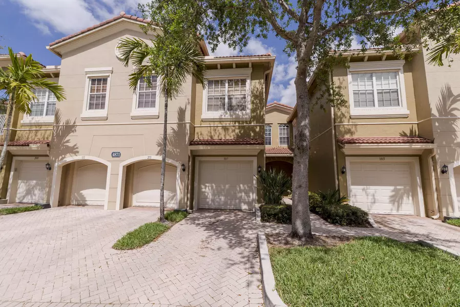 4871 Bonsai CIR 107, Palm Beach Gardens, FL 33418