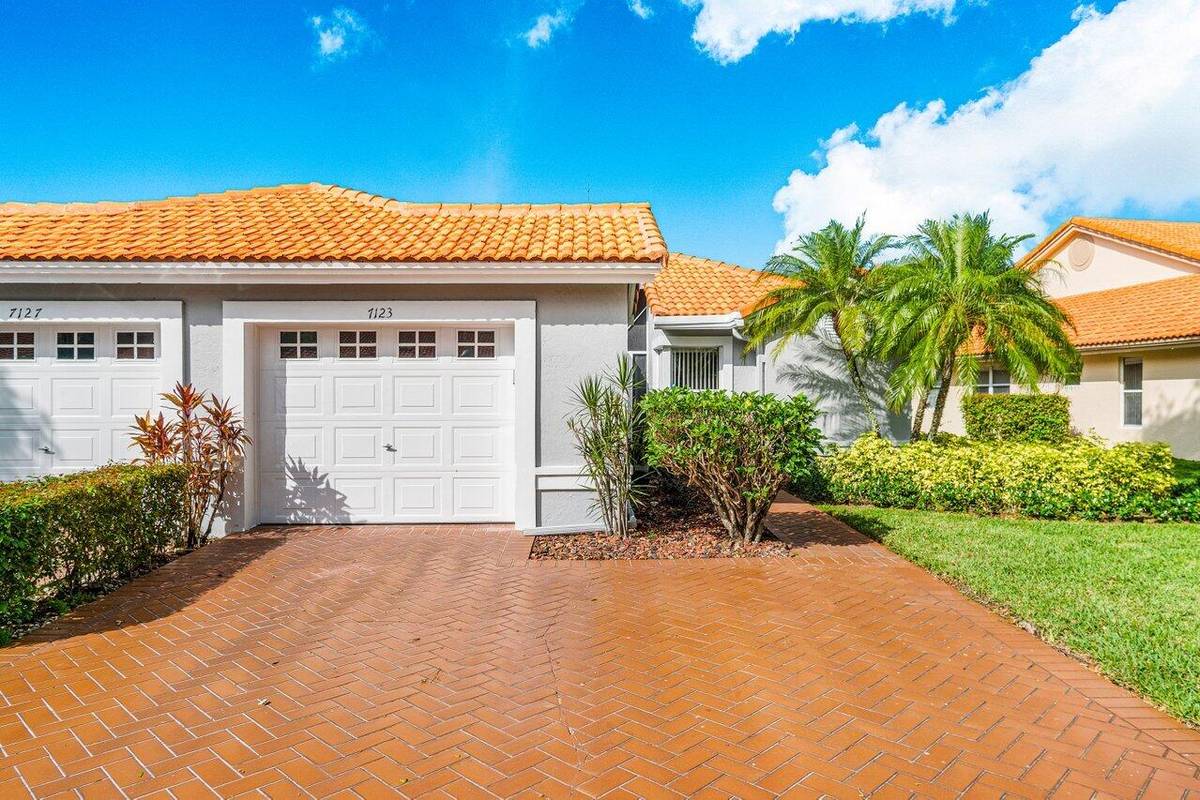 Boynton Beach, FL 33437,7123 Summer Tree DR B