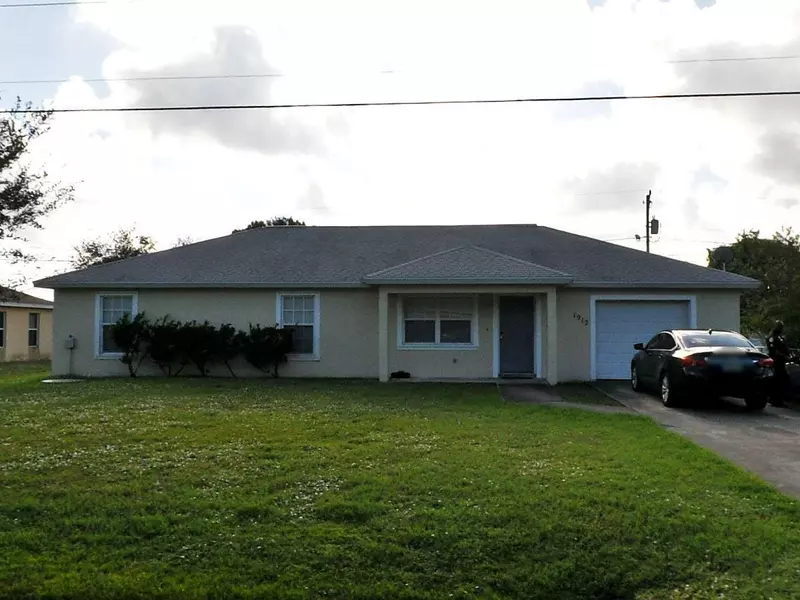 1912 SE Berkshire BLVD, Port Saint Lucie, FL 34952