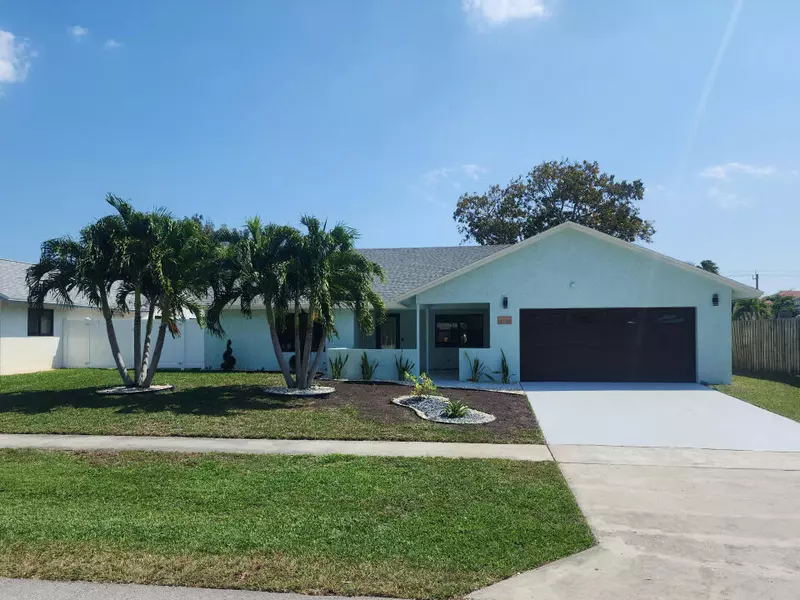 55 Vista Del Rio, Boynton Beach, FL 33426