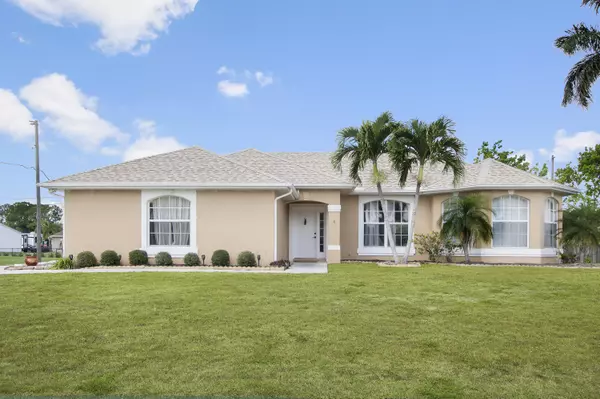 Port Saint Lucie, FL 34953,117 SW North Danville CIR