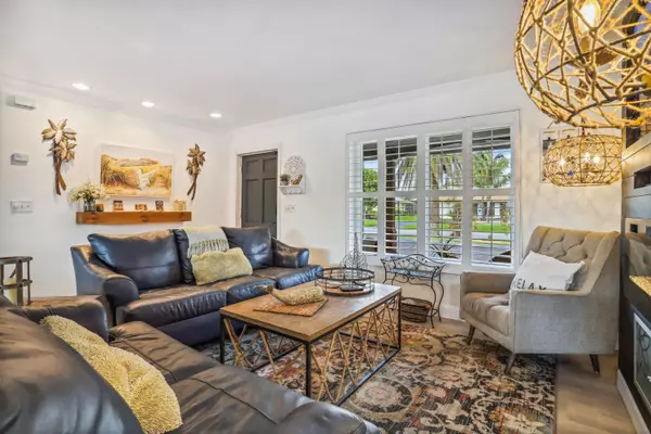 Atlantis, FL 33462,221 Walton Heath DR