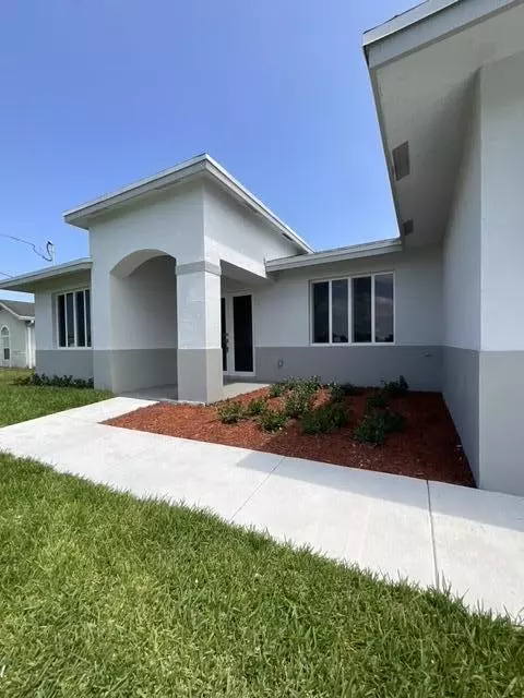 Port Saint Lucie, FL 34984,442 SW Voltair TER