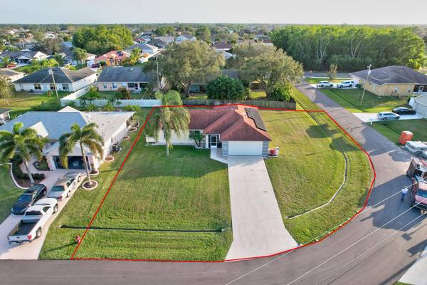 5577 NW Clark AVE, Port Saint Lucie, FL 34983