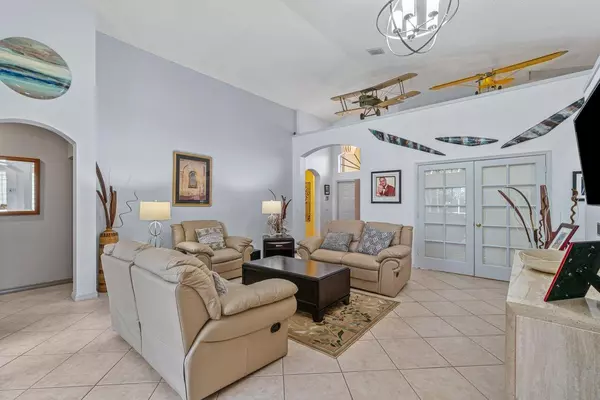 Boynton Beach, FL 33472,9341 Cove Point CIR