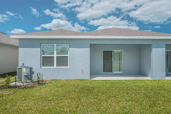 Fort Pierce, FL 34981,839 Persimmon PL