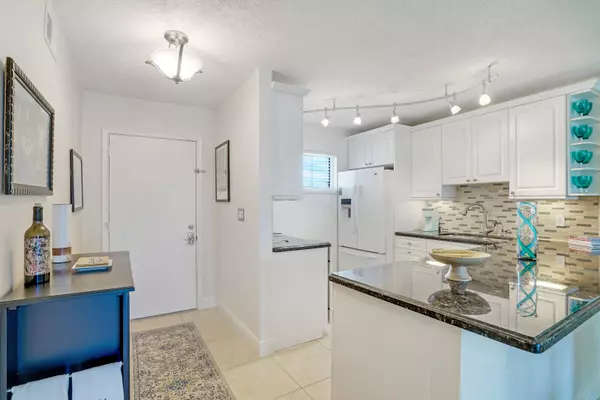 Lake Worth, FL 33461,2728 N Garden DR 311