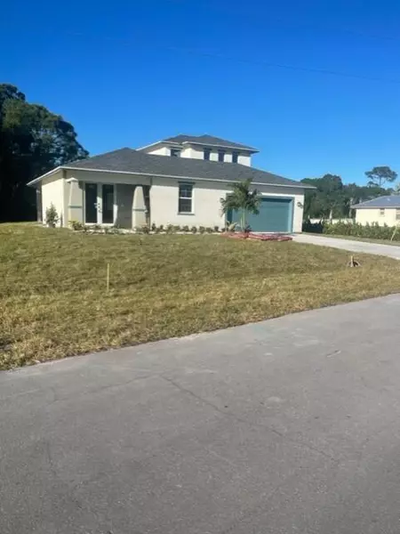 6215 NW Odate CT, Port Saint Lucie, FL 34983