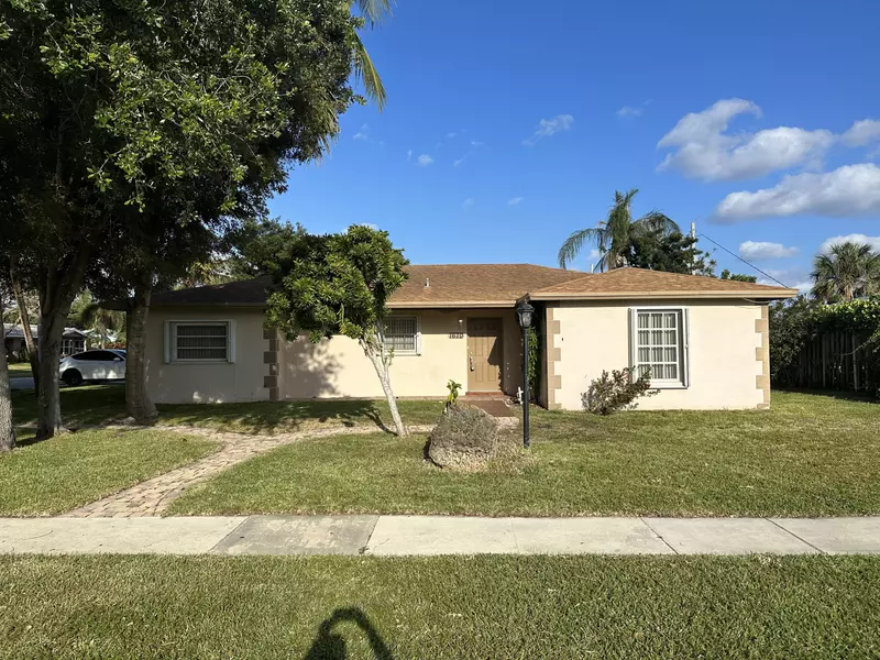 1670 SE 8th AVE, Deerfield Beach, FL 33441