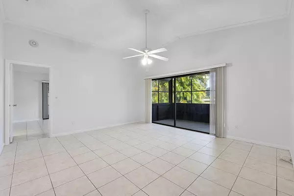 Boynton Beach, FL 33426,8 Grange PL