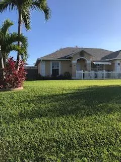 Port Saint Lucie, FL 34984,618 SE Thanksgiving AVE