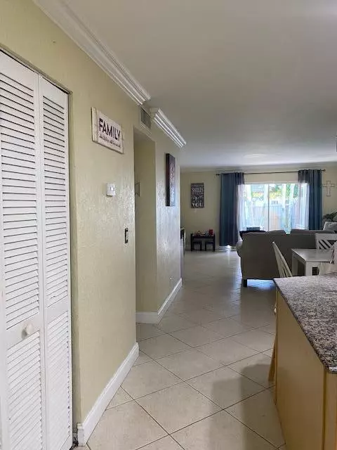 Boynton Beach, FL 33426,2560 SW 14th CT 32