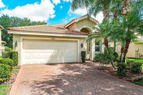 10899 Bitternut Hickory LN, Boynton Beach, FL 33437