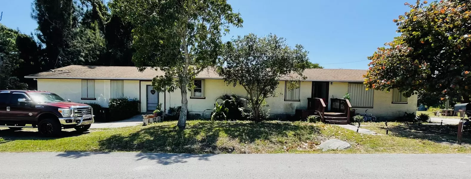 1701 Woodward DR, Fort Pierce, FL 34946