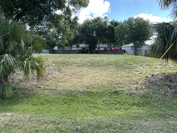 Fort Pierce, FL 34982,5700 Raintree TRL